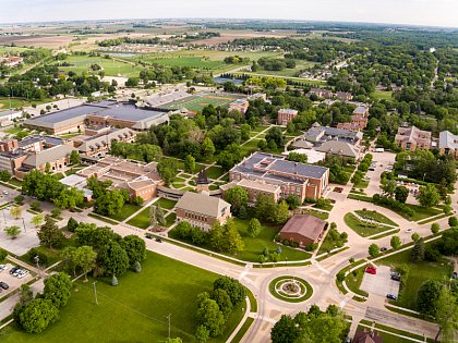 Luftaufnahme Campus (Bild: Wartburg College, 2018)