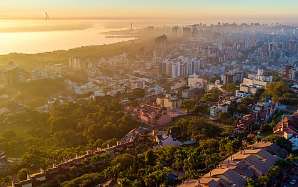 Foto: "Porto Alegre" auf https://flic.kr/p/t2nAcY von https://www.flickr.com/photos/felipevalduga/, Lizenz: CC BY 2.0